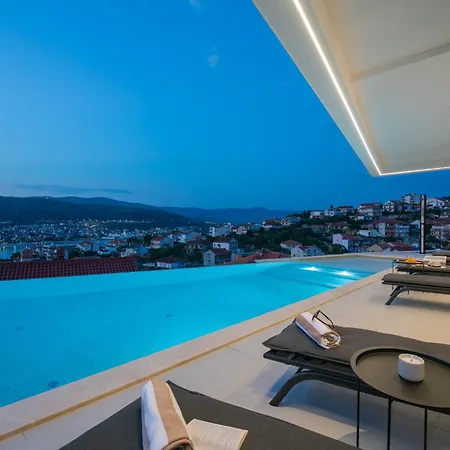 Velvet View I Infinity Pool I Sea View Vila